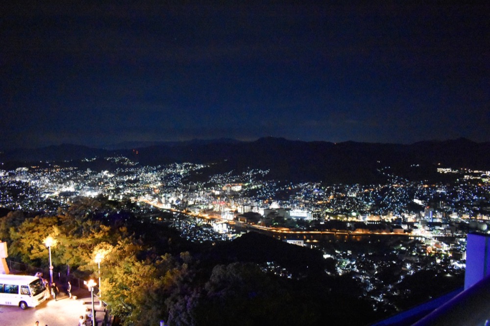 Nikon D3400 レンズキット☆ISO感度をあげて夜景を撮影☆